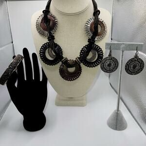 VTG bulk lot of Whimsy Goth Romantic jewelry Victorian Mysterious Emo Punk Moody